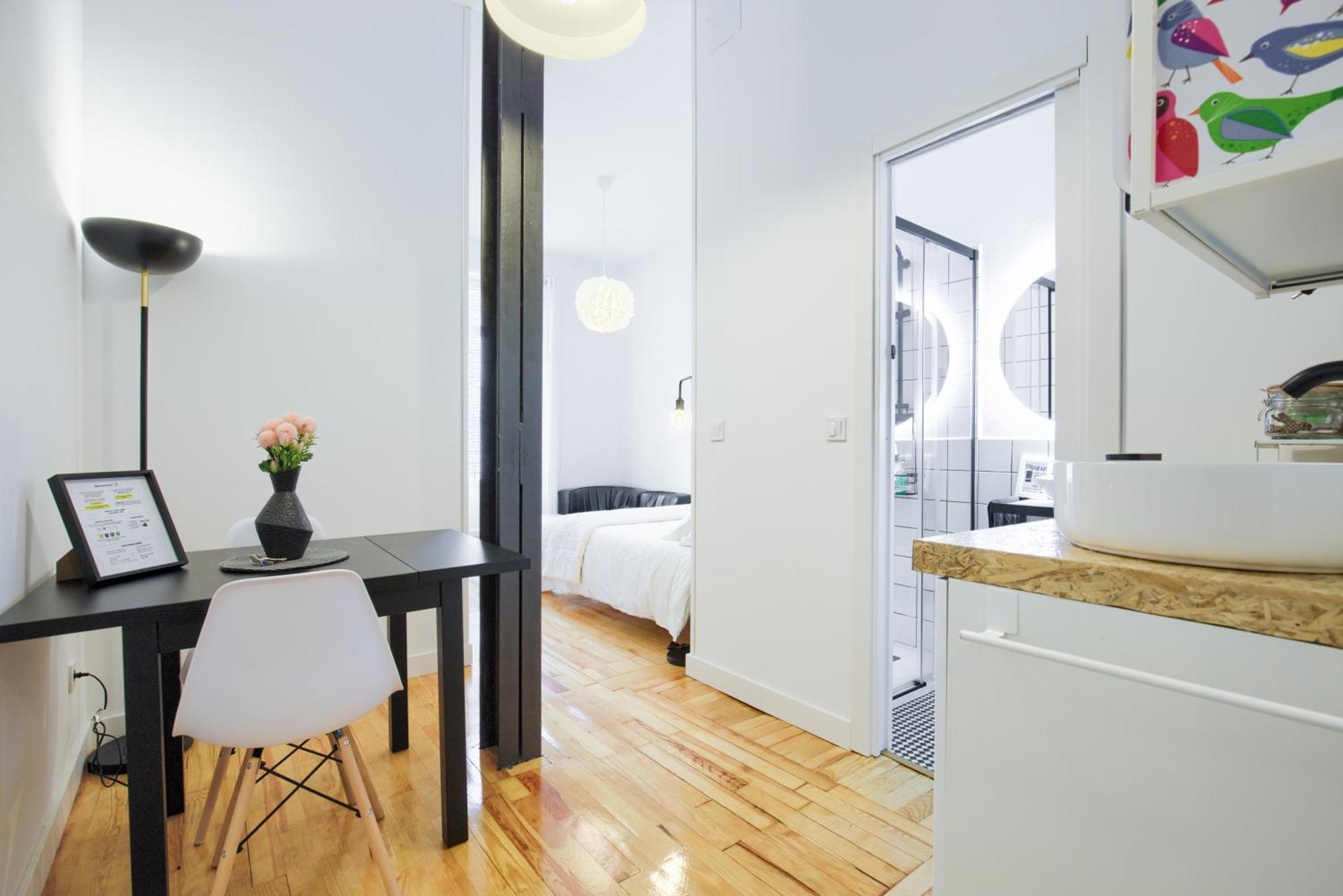 Mezzanine Orange Apartment Мадрид Стая снимка