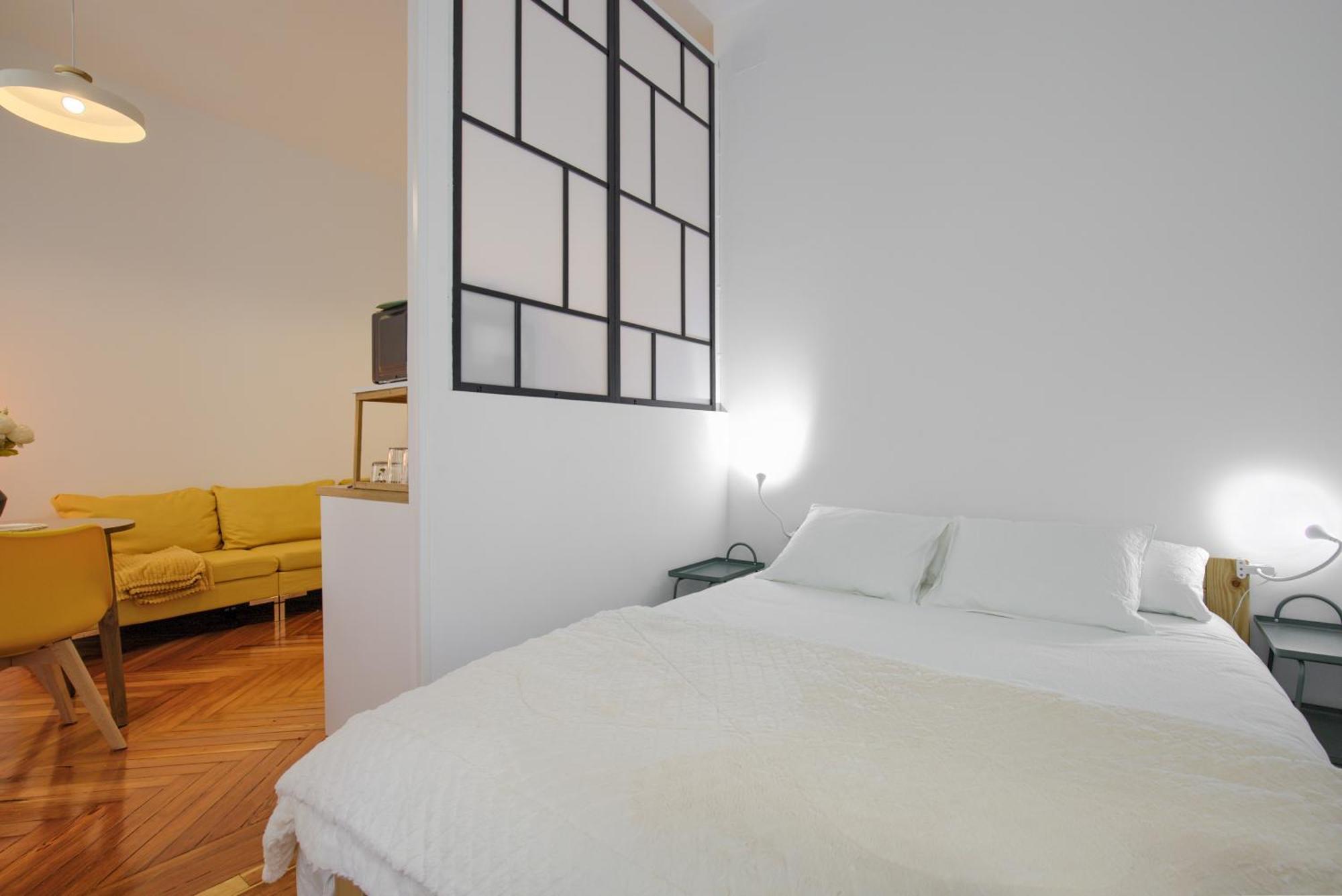 Mezzanine Orange Apartment Мадрид Стая снимка