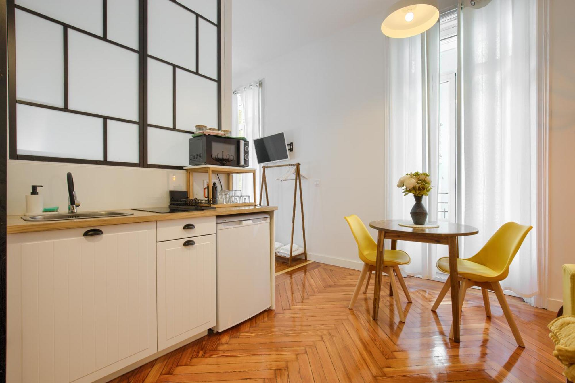 Mezzanine Orange Apartment Мадрид Стая снимка