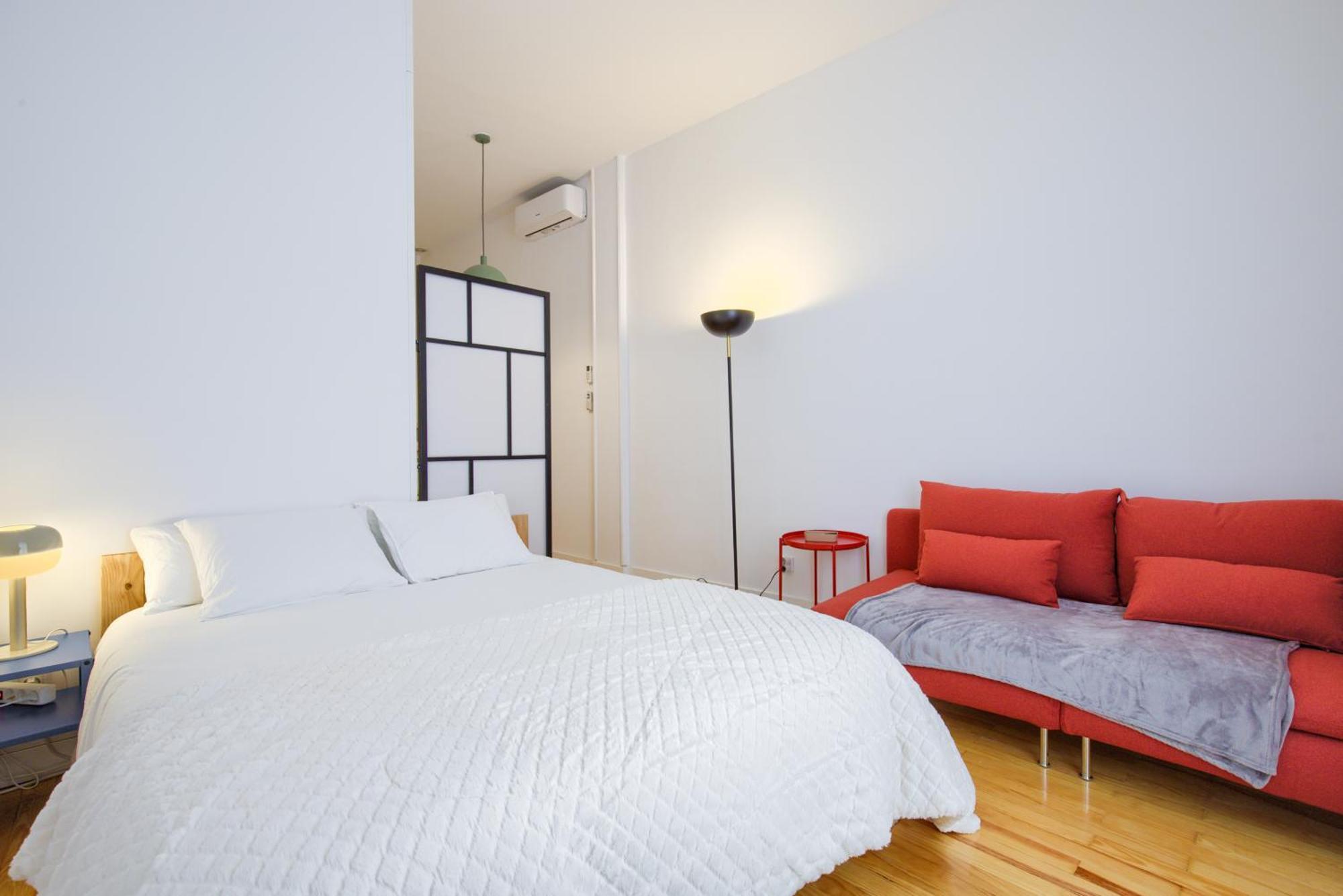 Mezzanine Orange Apartment Мадрид Стая снимка